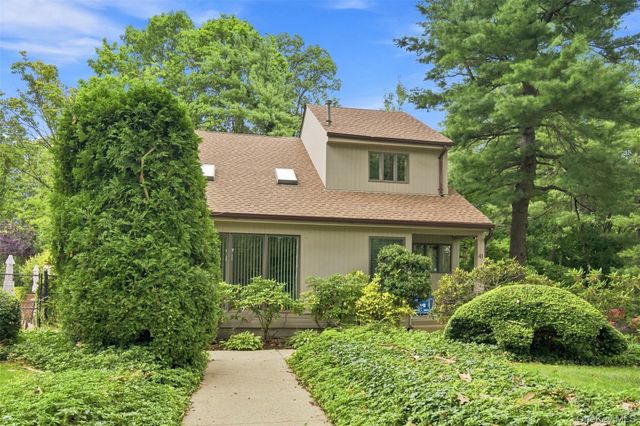 3 Willada Lane, Glen Cove, NY 11542