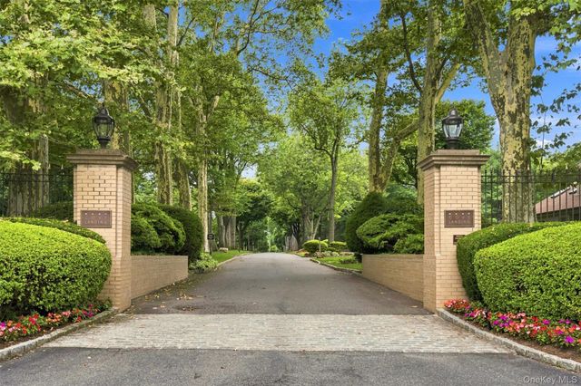 3 Willada Lane, Glen Cove, NY 11542