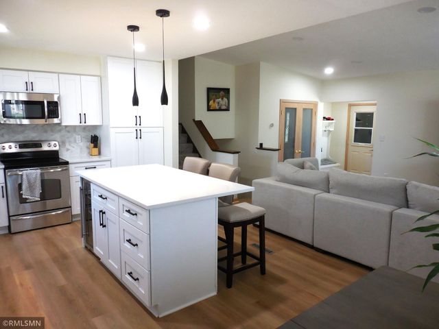 12917 130th Court, Burnsville, MN 55337