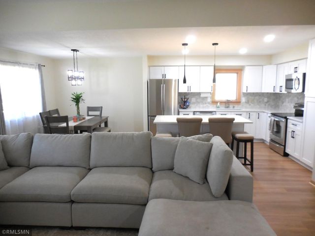 12917 130th Court, Burnsville, MN 55337