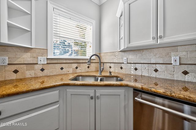 100 Osage Drive, Youngsville, LA 70592