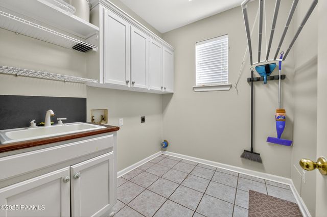 100 Osage Drive, Youngsville, LA 70592