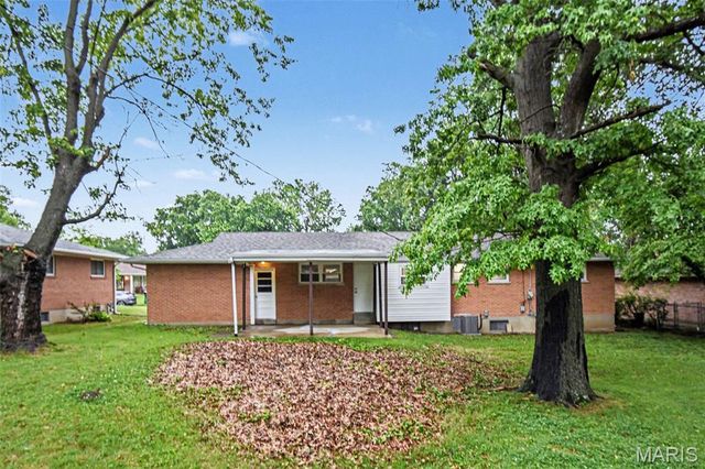 11523 Withersfield Drive, St Louis, MO 63138