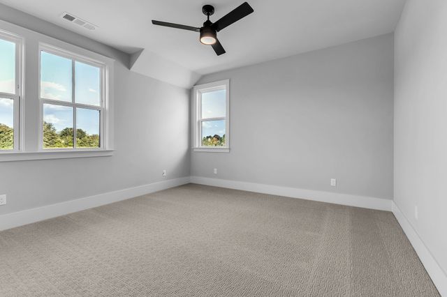 5200 Fairhaven Ct, Thompsons Station, TN 37179