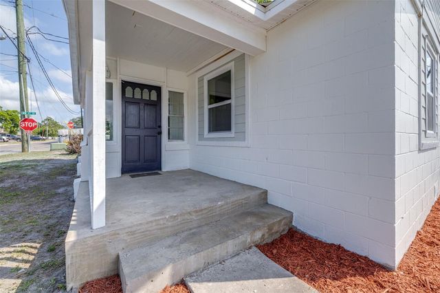 217 NW 4TH AVENUE, Mulberry, FL 33860