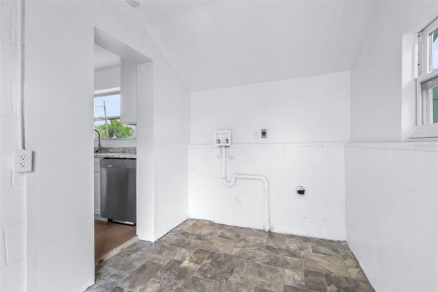 217 NW 4TH AVENUE, Mulberry, FL 33860