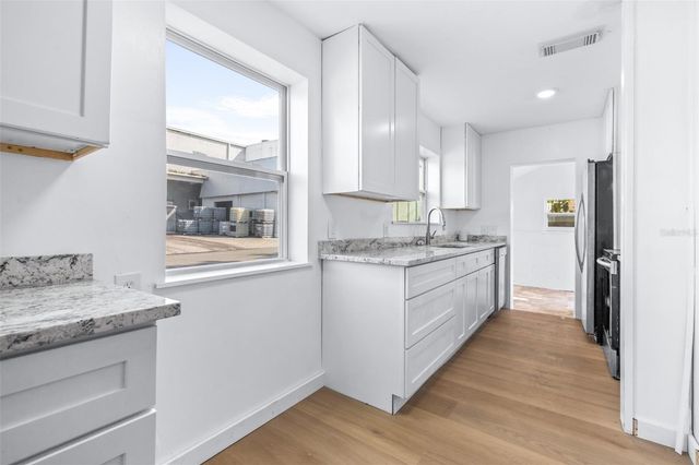 217 NW 4TH AVENUE, Mulberry, FL 33860