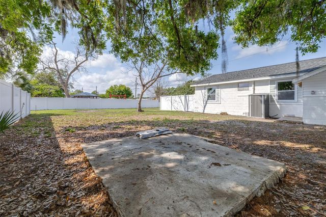 217 NW 4TH AVENUE, Mulberry, FL 33860