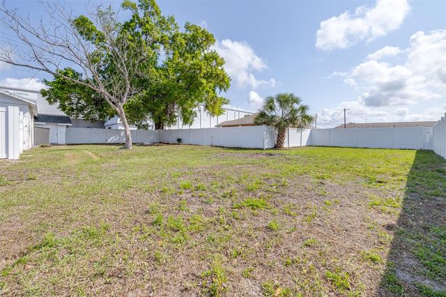 217 NW 4TH AVENUE, Mulberry, FL 33860