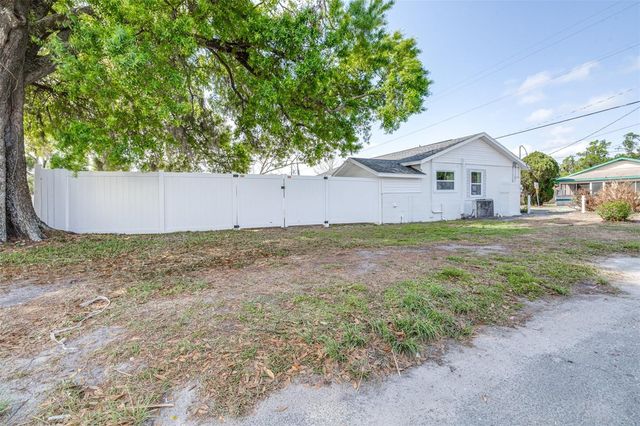 217 NW 4TH AVENUE, Mulberry, FL 33860