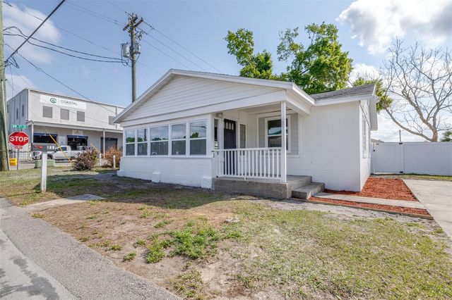 217 NW 4TH AVENUE, Mulberry, FL 33860