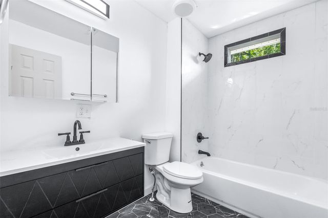 217 NW 4TH AVENUE, Mulberry, FL 33860