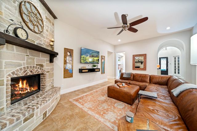 129 Haileys Run, Montgomery, TX 77316