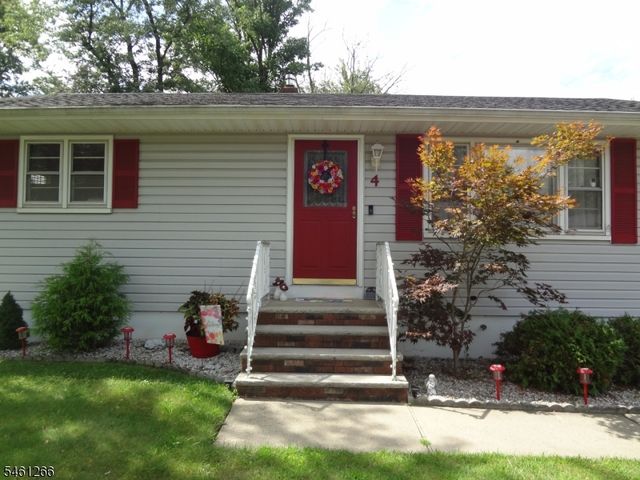 4 Wilbur Ter, Sayreville Boro, NJ 08872