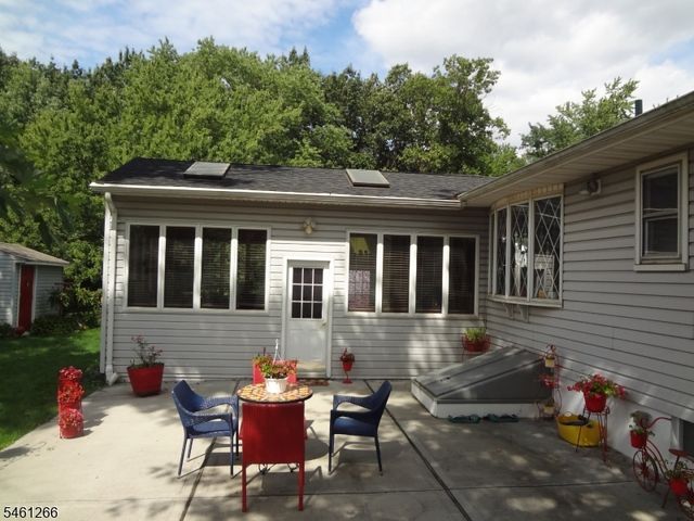 4 Wilbur Ter, Sayreville Boro, NJ 08872