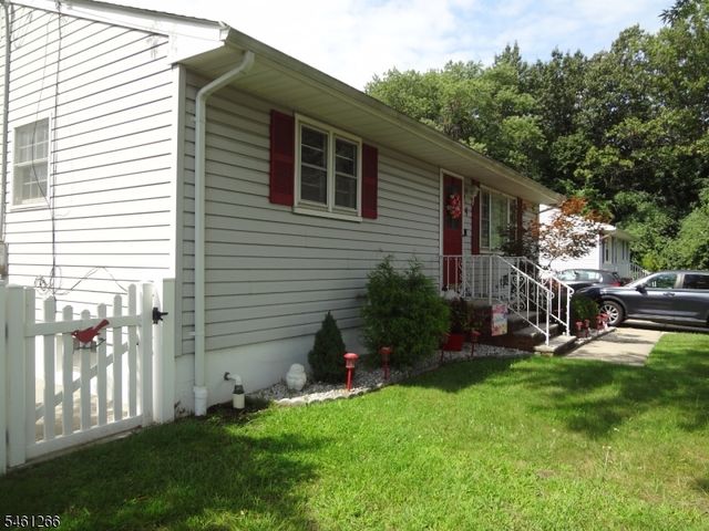 4 Wilbur Ter, Sayreville Boro, NJ 08872