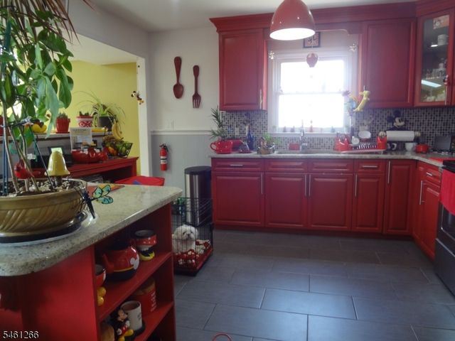 4 Wilbur Ter, Sayreville Boro, NJ 08872