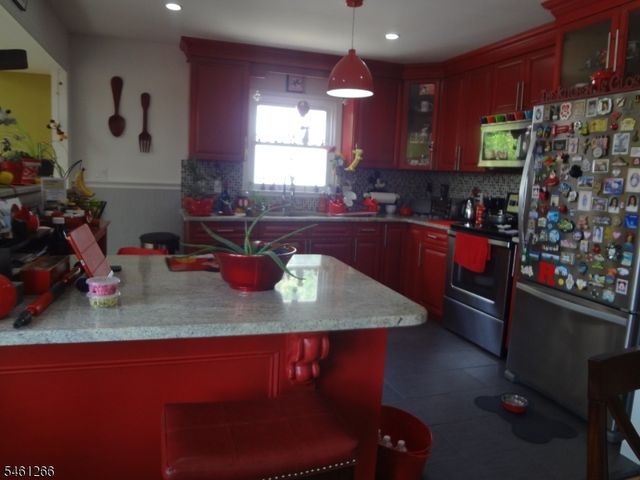 4 Wilbur Ter, Sayreville Boro, NJ 08872
