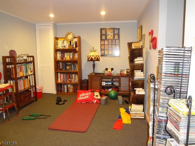 4 Wilbur Ter, Sayreville Boro, NJ 08872