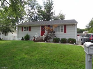 4 Wilbur Ter, Sayreville Boro, NJ 08872