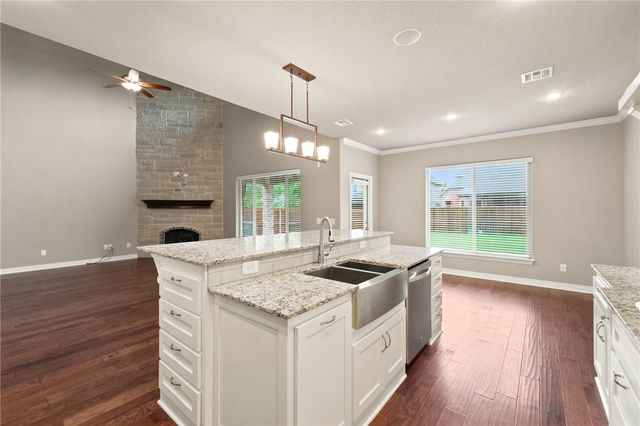 1808 SW Hayfield Avenue, Bentonville, AR 72713