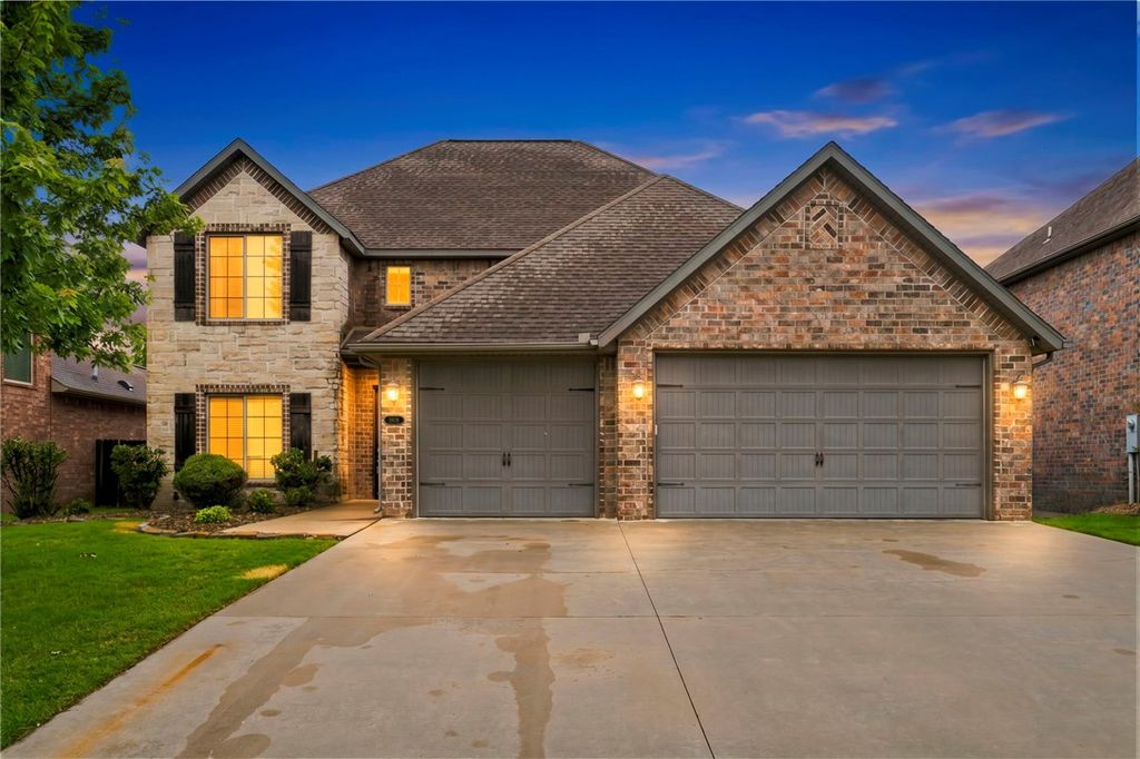 1808 SW Hayfield Avenue, Bentonville, AR 72713