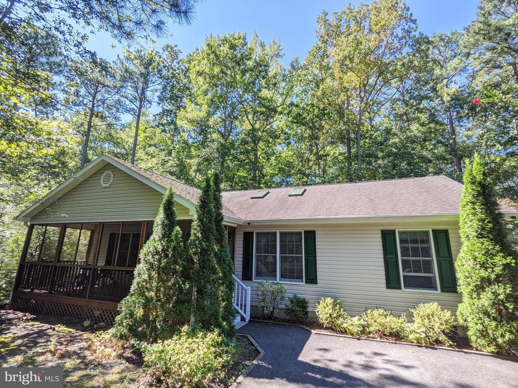 101 SANDYHOOK RD, Ocean Pines, MD 21811