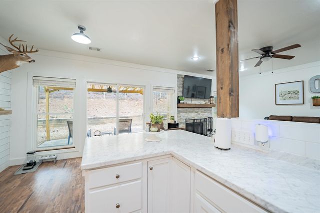 1210 Ridgecrest Drive, Benton, AR 72015