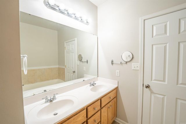 1210 Ridgecrest Drive, Benton, AR 72015