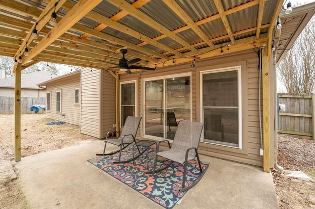 1210 Ridgecrest Drive, Benton, AR 72015