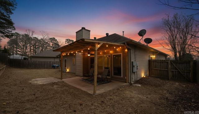 1210 Ridgecrest Drive, Benton, AR 72015