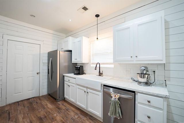 1210 Ridgecrest Drive, Benton, AR 72015