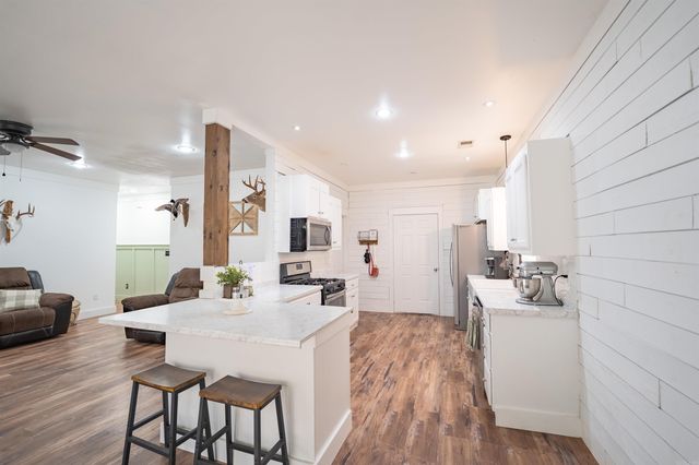 1210 Ridgecrest Drive, Benton, AR 72015