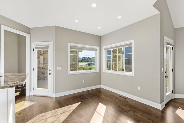 842 E Abbey Court, Nixa, MO 65714