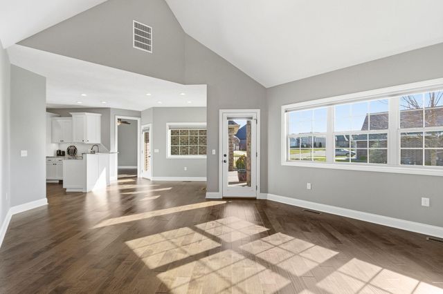 842 E Abbey Court, Nixa, MO 65714