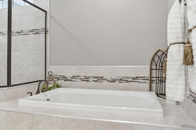 842 E Abbey Court, Nixa, MO 65714