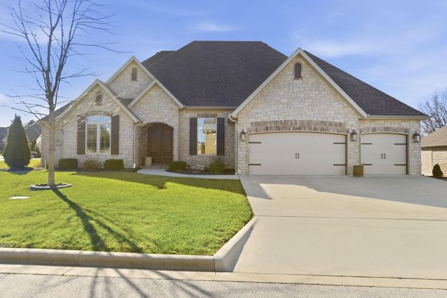 842 E Abbey Court, Nixa, MO 65714