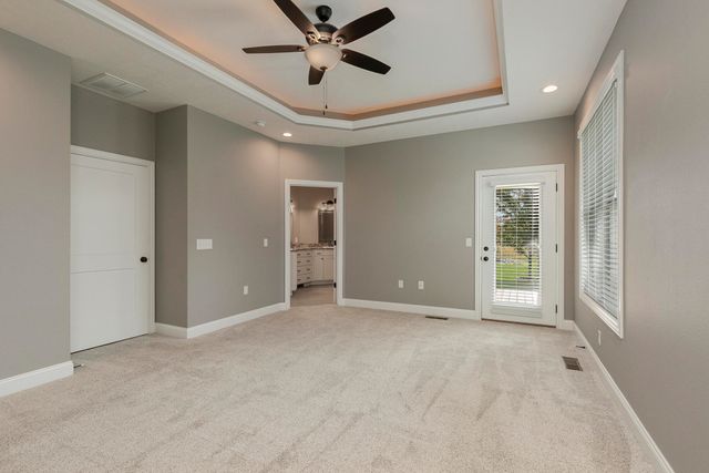 842 E Abbey Court, Nixa, MO 65714