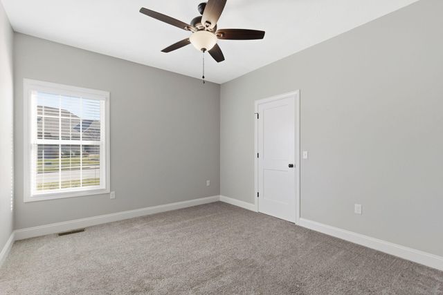 842 E Abbey Court, Nixa, MO 65714