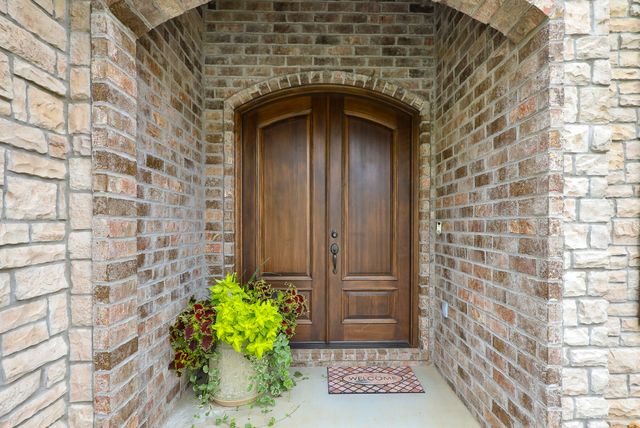 842 E Abbey Court, Nixa, MO 65714