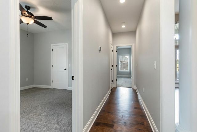 842 E Abbey Court, Nixa, MO 65714