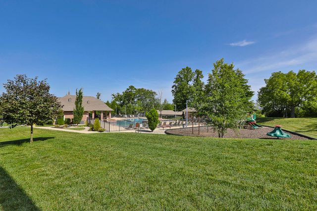 842 E Abbey Court, Nixa, MO 65714