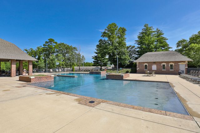 842 E Abbey Court, Nixa, MO 65714