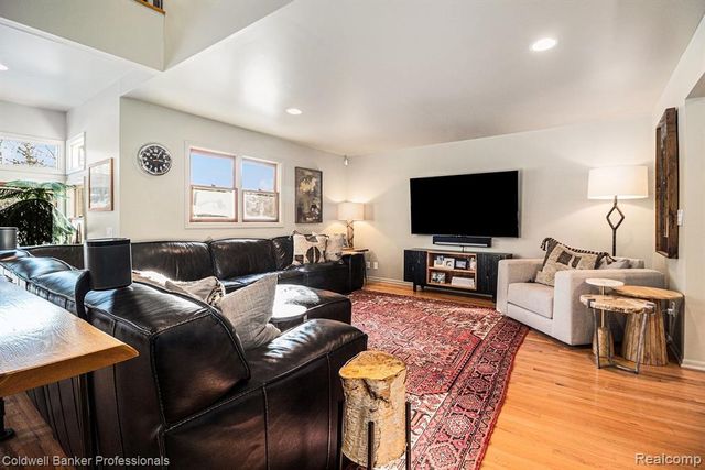 3940 Dexter Ann Arbor Road, Ann Arbor, MI 48103