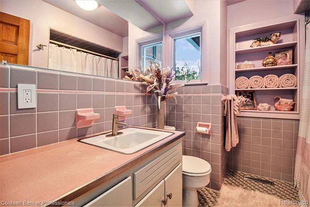 3940 Dexter Ann Arbor Road, Ann Arbor, MI 48103