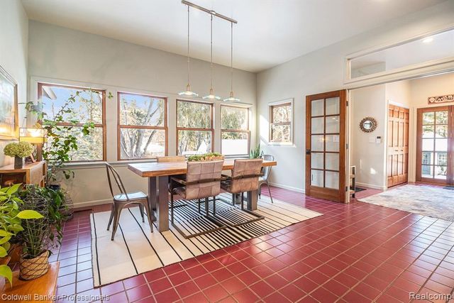 3940 Dexter Ann Arbor Road, Ann Arbor, MI 48103