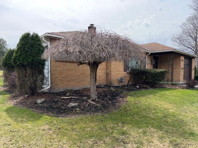 2092 West Genesee Street Road, Aurelius, NY 13021