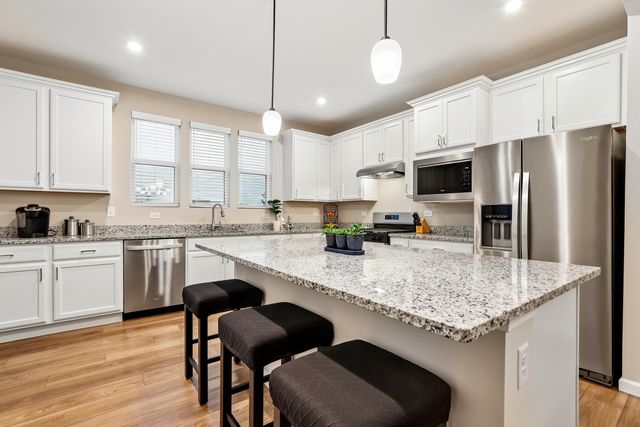 3235 Sweetgrass Circle, Aurora, IL 60503