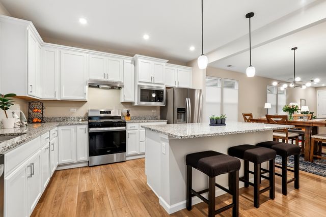 3235 Sweetgrass Circle, Aurora, IL 60503