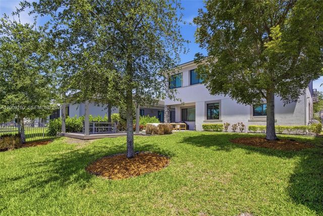10870 Windward St, Parkland, FL 33076